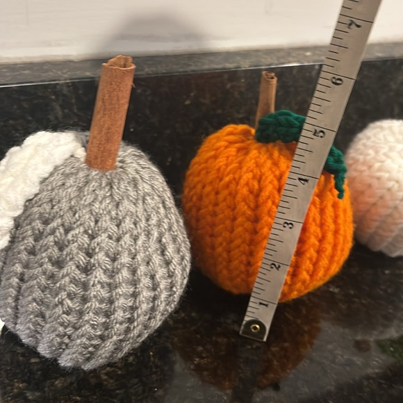 NWOT Knit Decorative Stuffed Pumpkins - Picture 5 of 6